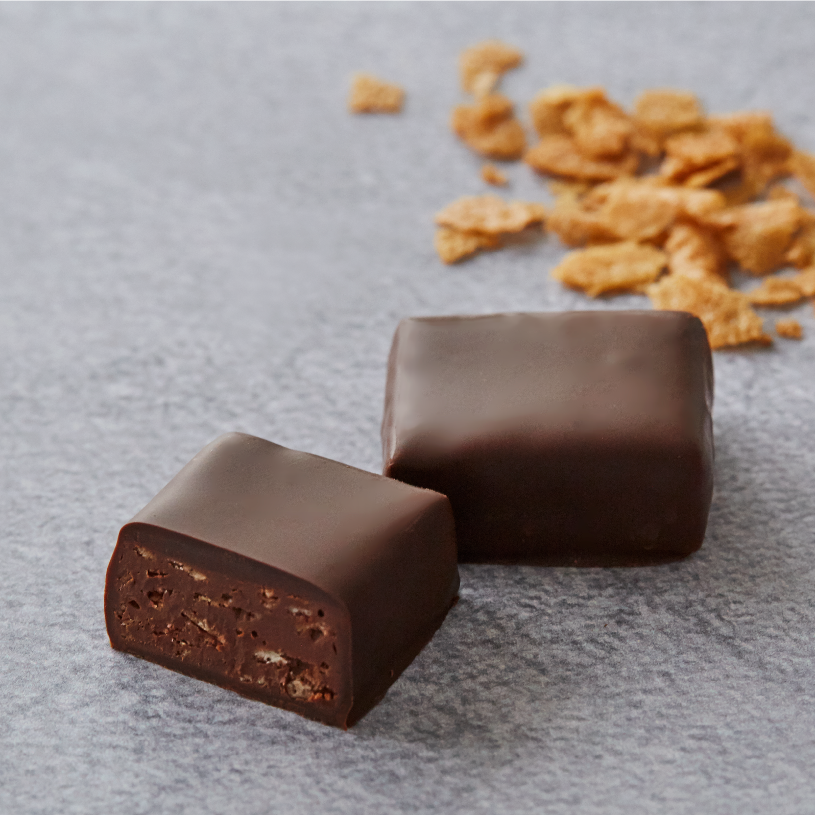 【4袋入り】プラリネチョコレート2種食べ比べセット